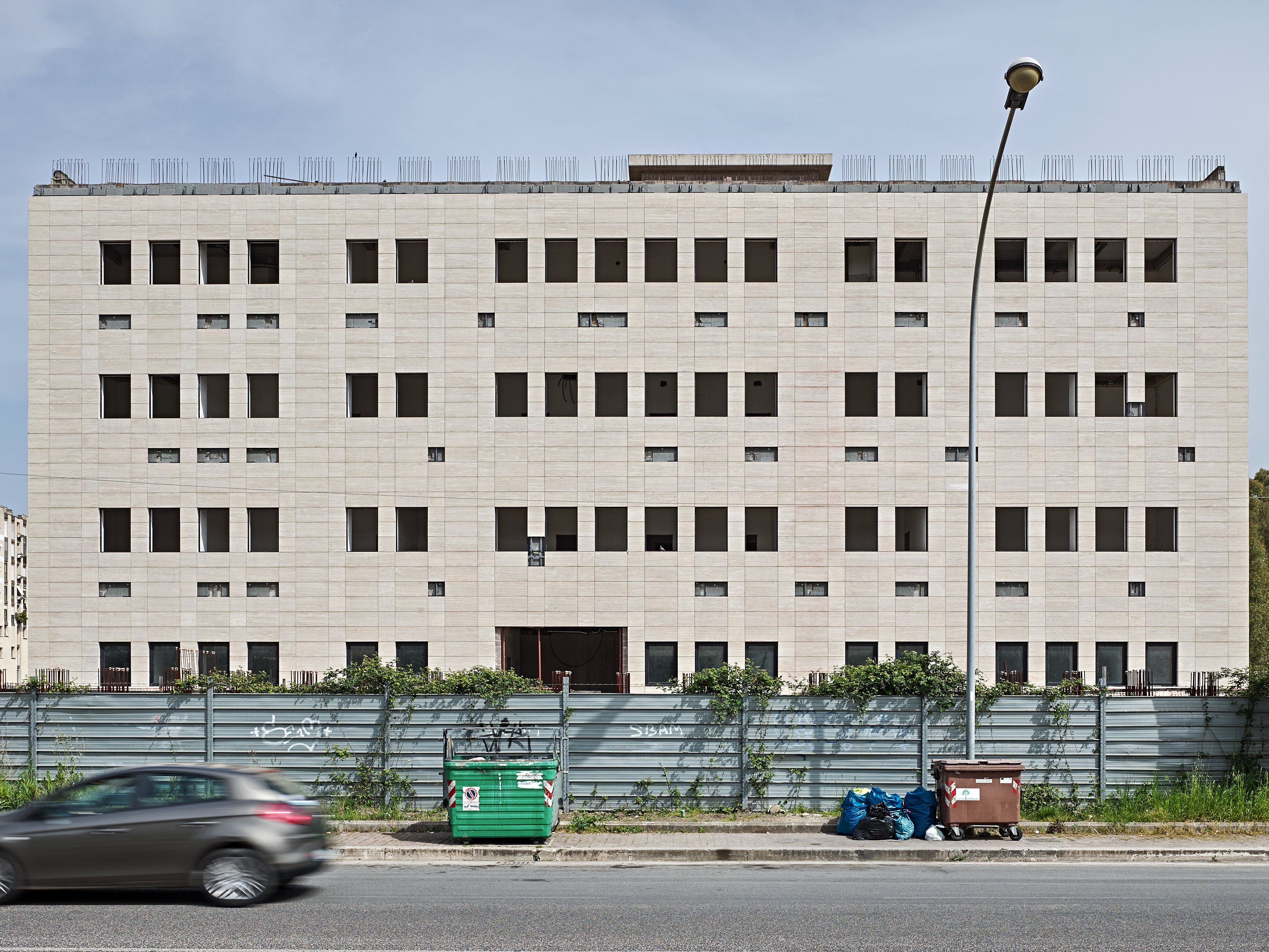 latina - le corbusier #2, 2016,114 x 152 cm,palazzo di giustizia